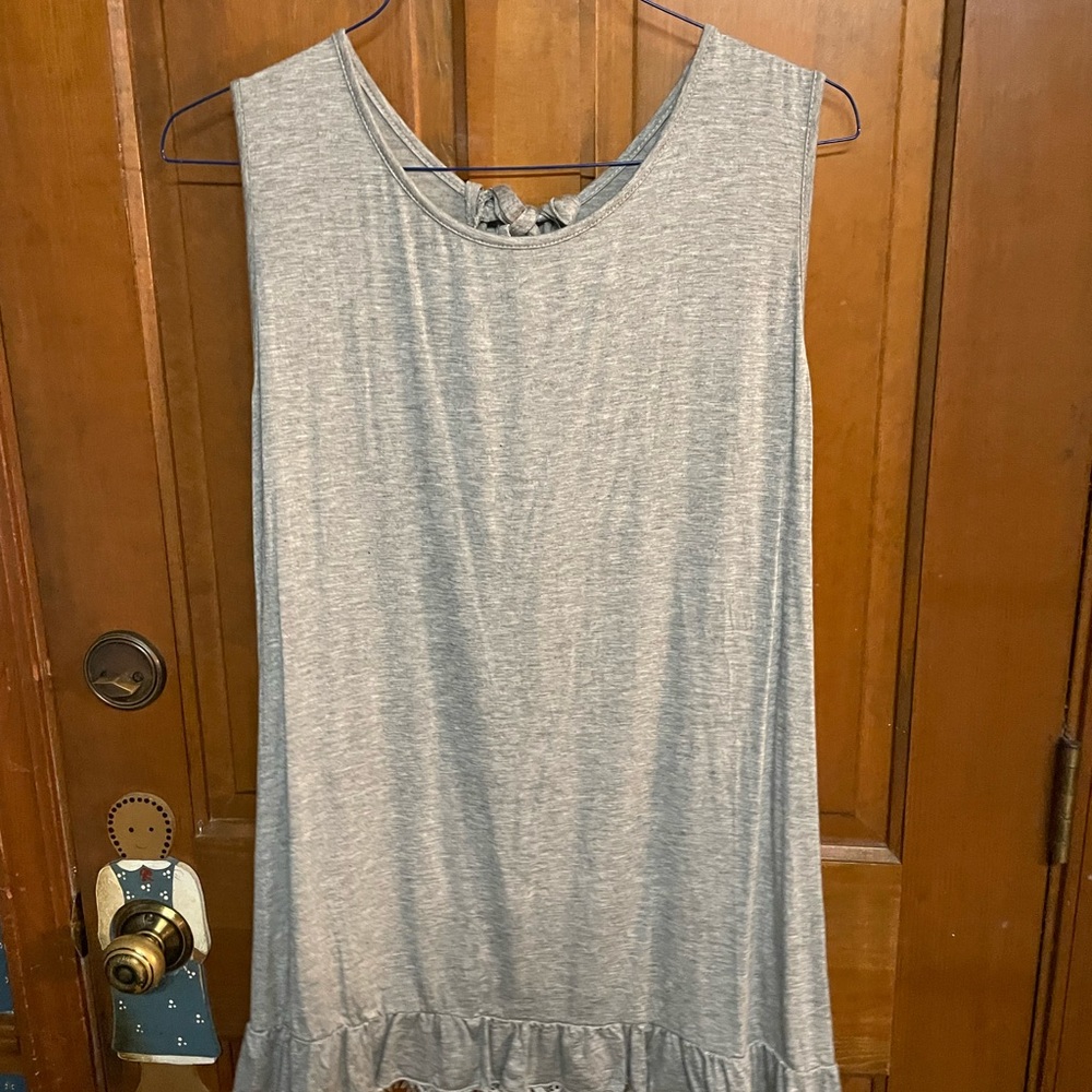 EUC Grey open back sleeveless tunic. Size 5XL